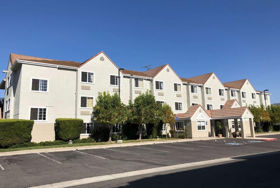 Microtel Inn & Suites by Wyndham Morgan Hill/San Jose Area Hotel in Morgan Hill