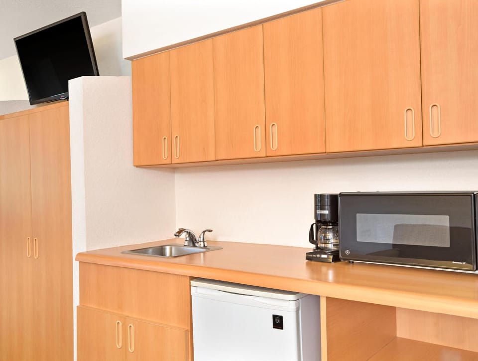 Microtel Inn & Suites by Wyndham Morgan Hill/San Jose Area Hotel in Morgan Hill