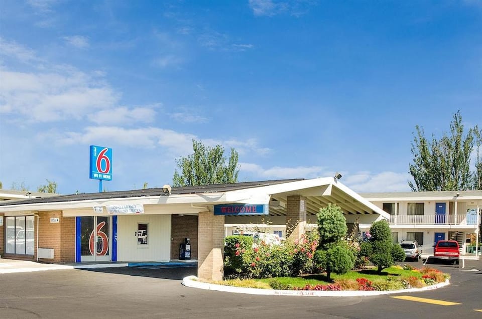 Motel 6 Hotel in Fife