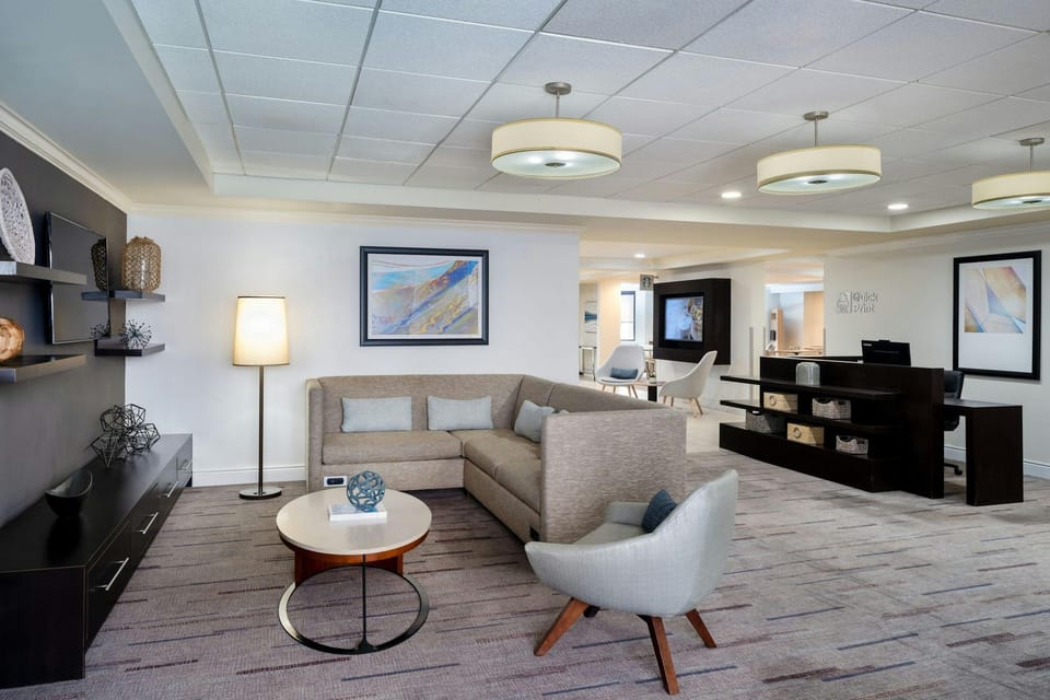 Courtyard by Marriott Naples Hotel in Naples