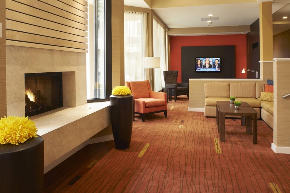 Courtyard by Marriott Toledo Airport Holland Hotel in Holland