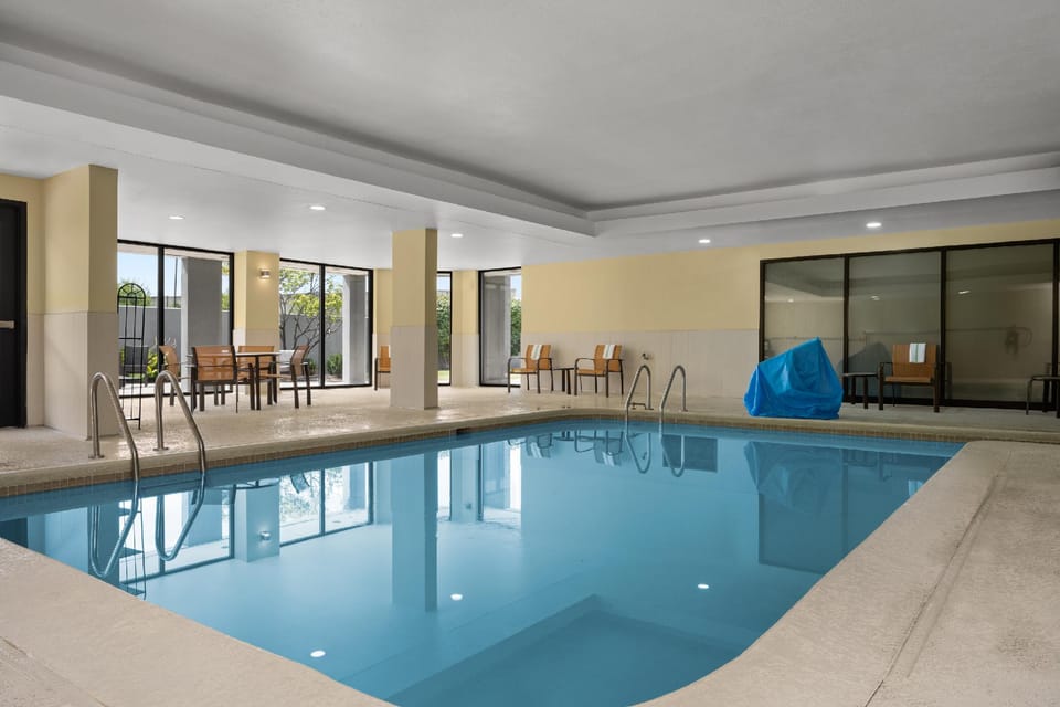 Courtyard by Marriott Indianapolis Northwest Hotel in Pike Township