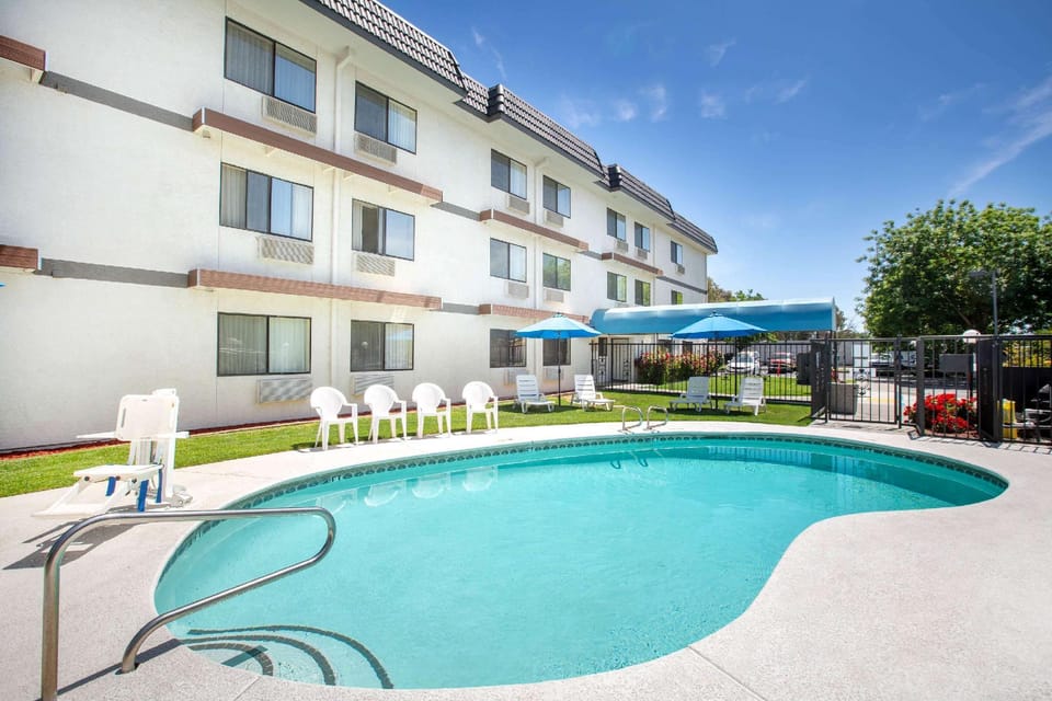 Days Inn by Wyndham Woodland Hotel in Woodland