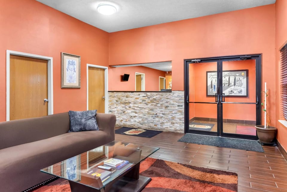 Super 8 By Wyndham Bellefontaine Hotel in Ohio