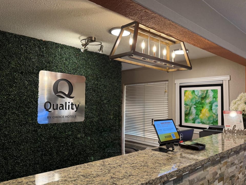 Quality Inn Crestview I-10 Eglin AFB Area Hotel in Crestview