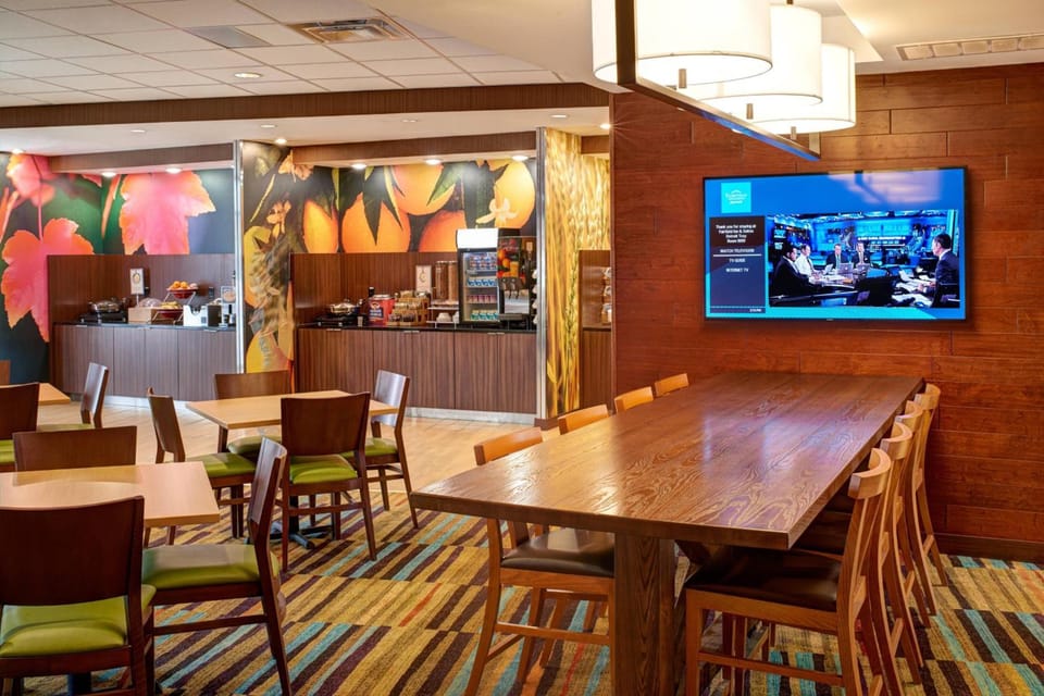 Fairfield by Marriott Inn & Suites Detroit Troy Hotel in Royal Oak