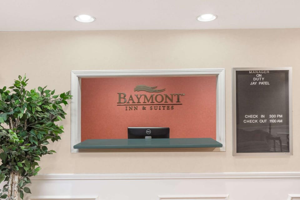 Baymont by Wyndham Grenada Hotel in Grenada