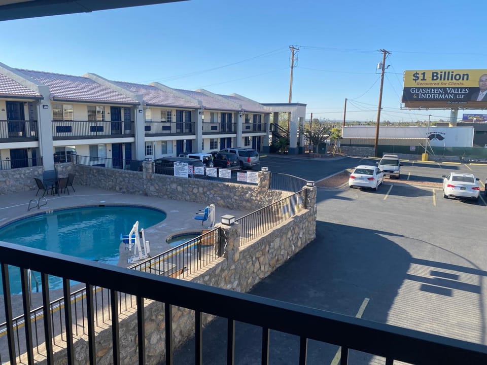 Days Inn by Wyndham El Paso West Hotel in El Paso