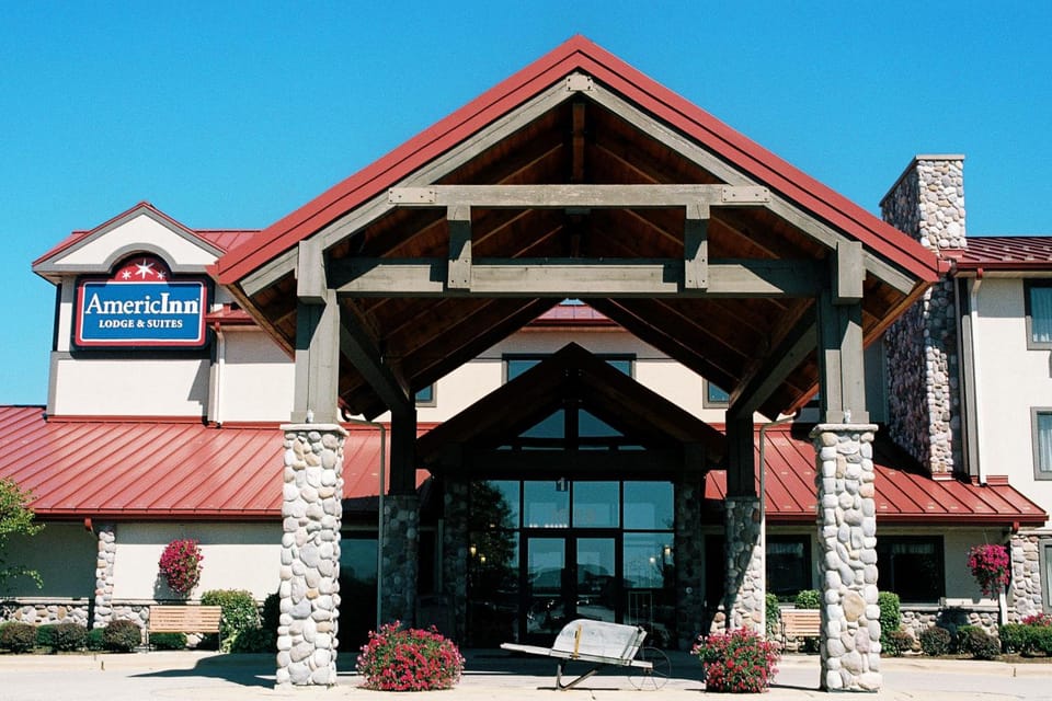 AmericInn by Wyndham Oswego Hotel in Aurora