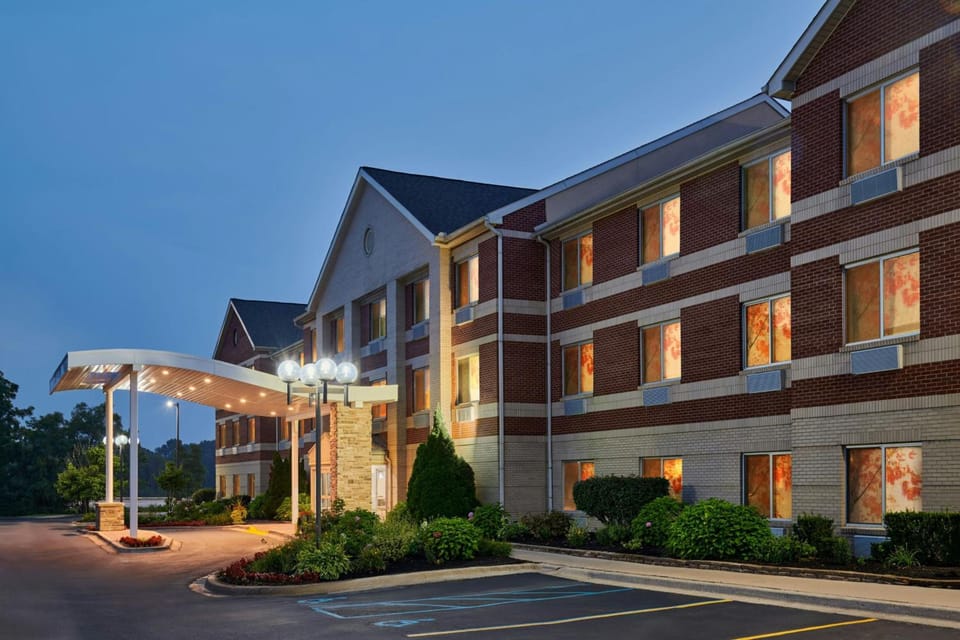 Fairfield by Marriott Inn & Suites Detroit Farmington Hills Hotel in Farmington Hills