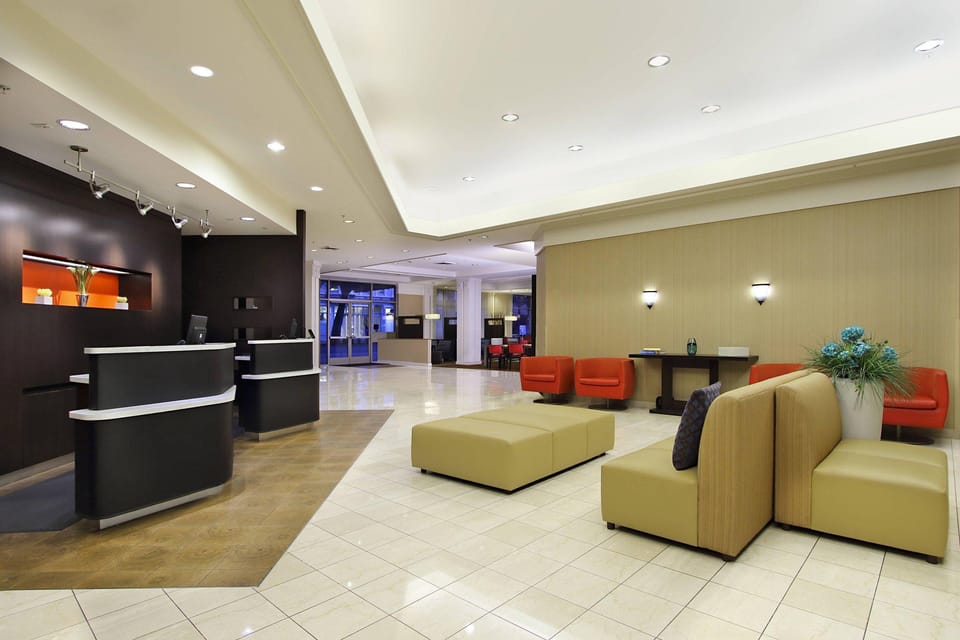 Courtyard by Marriott Oakland Downtown Hotel in Alameda
