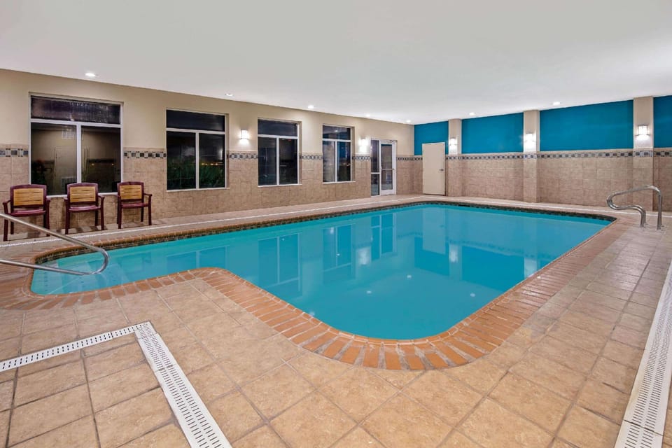 La Quinta Inn & Suites by Wyndham Corpus Christi-N Padre Isl Hotel in North Padre Island