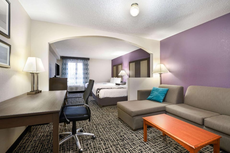 Suite room