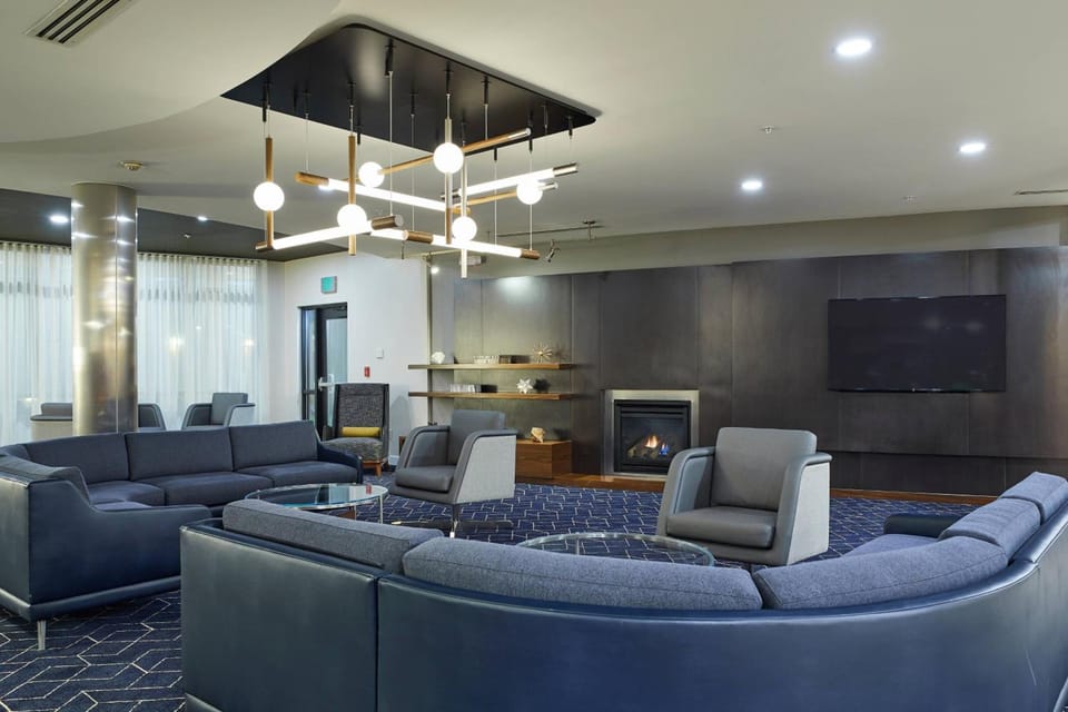 Courtyard by Marriott Medford Airport Hotel in Medford
