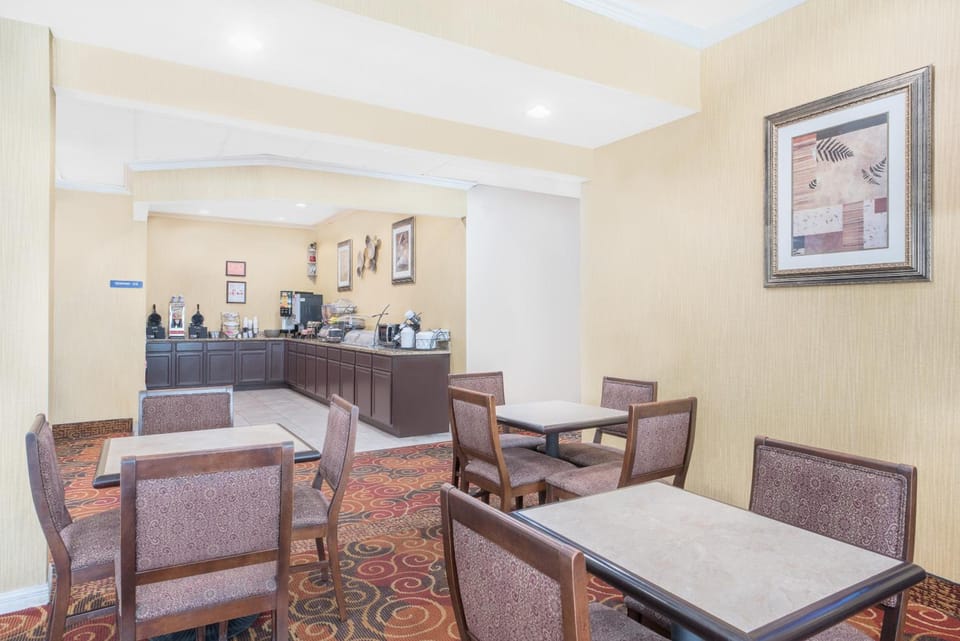Microtel Inn & Suites by Wyndham Aransas Pass/Corpus Christi Hotel in Aransas Pass
