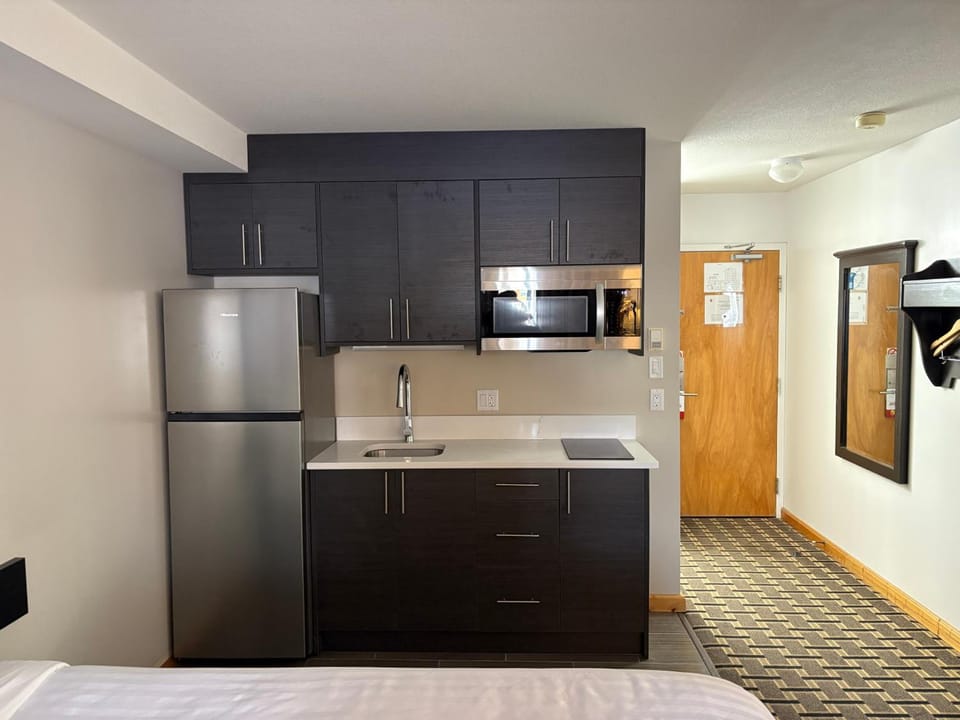 Super 8 By Wyndham Valemount Hotel in Valemount