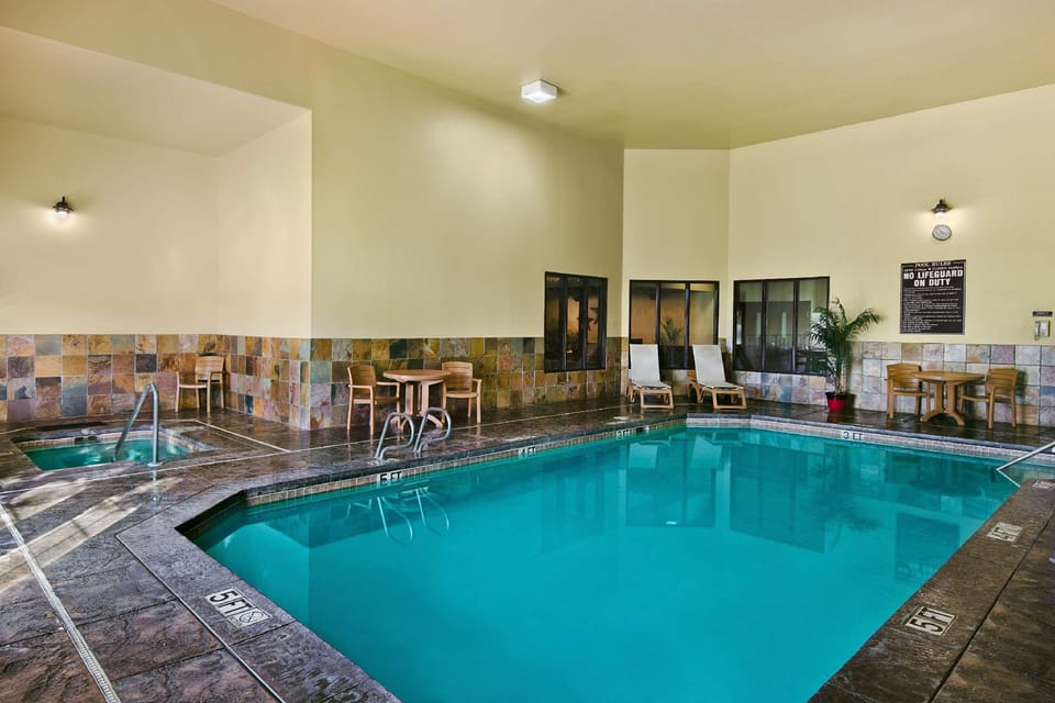 Oxford Suites Pendleton Hotel in Pendleton