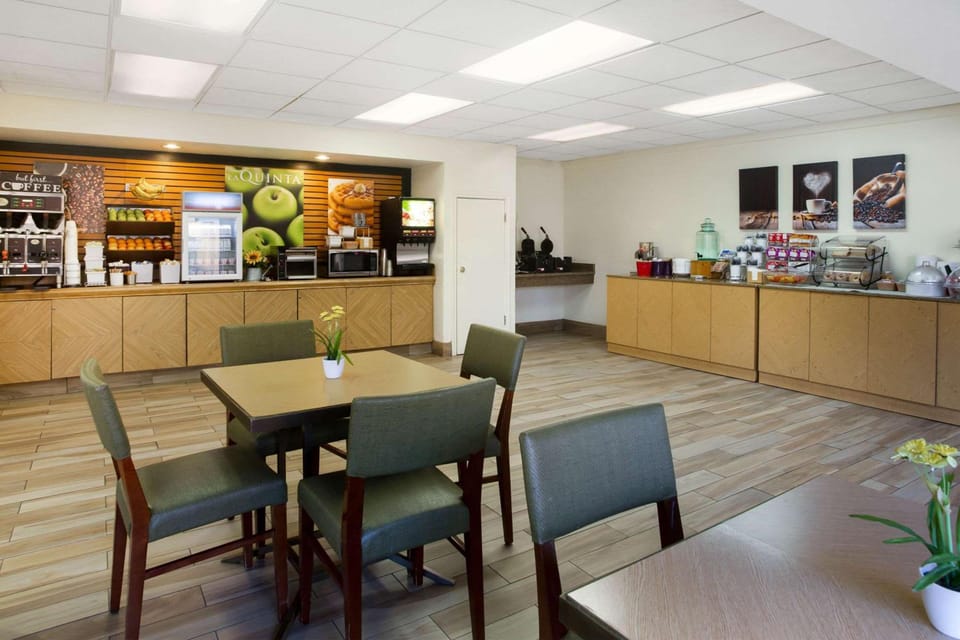 La Quinta Inn by Wyndham Austin Capitol / Downtown Hotel in Austin