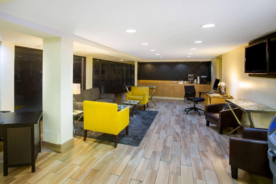 La Quinta Inn by Wyndham Austin Capitol / Downtown Hotel in Austin