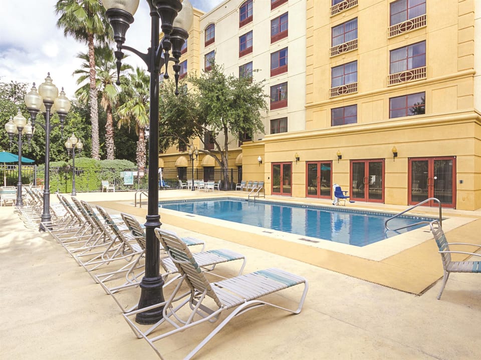 La Quinta Inn & Suites by Wyndham San Antonio Downtown Hotel in San Antonio
