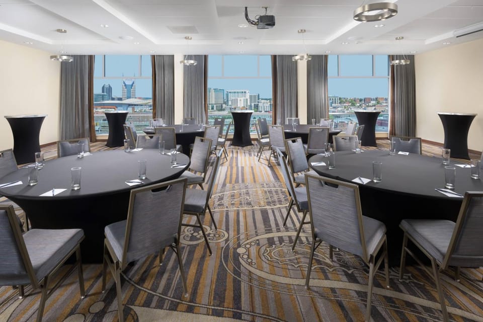 Fairfield by Marriott Inn & Suites Nashville Downtown/The Gulch Hotel in The Gulch