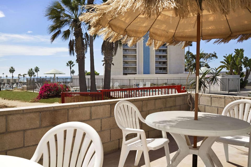 Days Inn by Wyndham Oceanside Hotel in Oceanside
