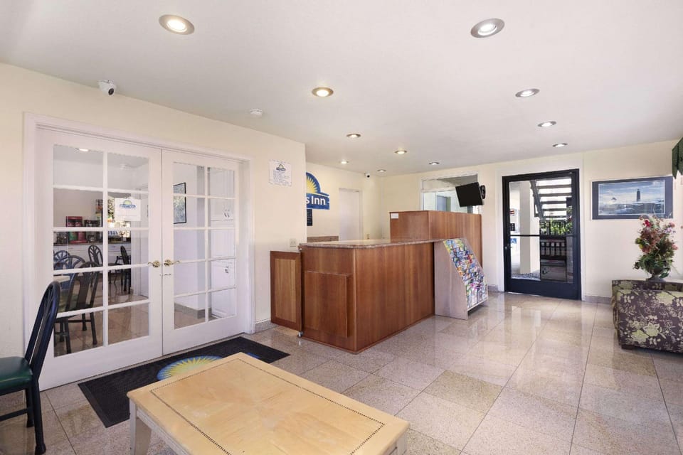 Days Inn by Wyndham Oceanside Hotel in Oceanside