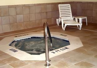 Quality Inn & Suites Warner Robins Hotel in Warner Robins