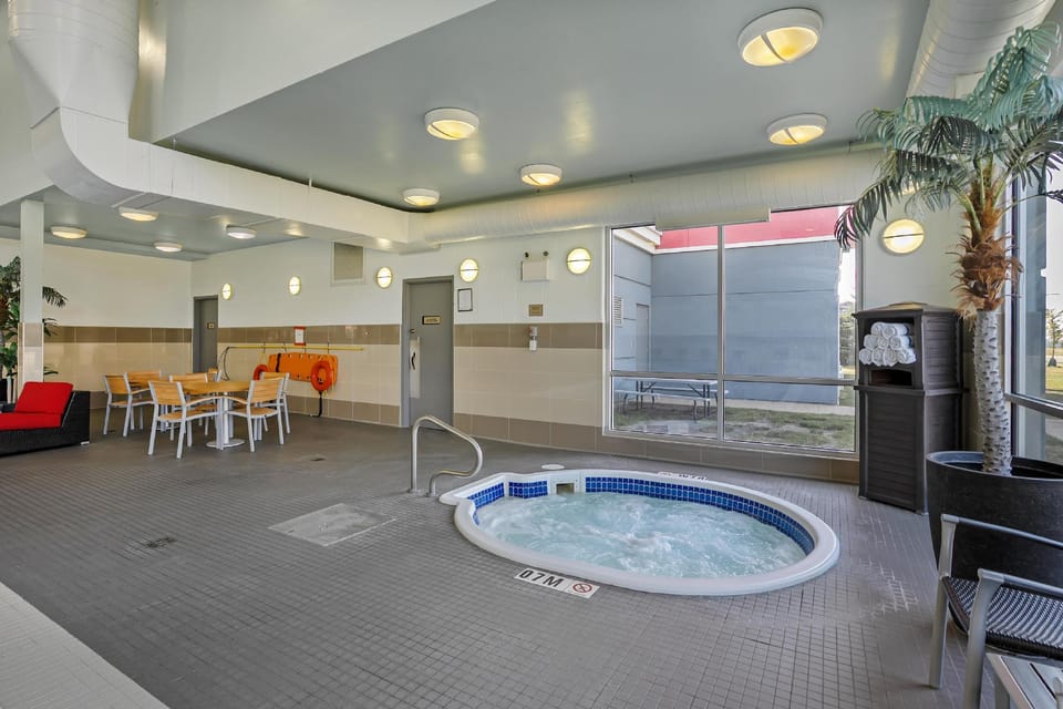 Best Western Plus Airport Inn & Suites Hotel in Saskatoon