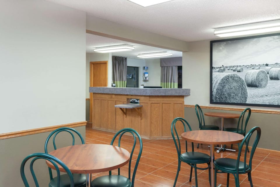 Super 8 By Wyndham Gilman Hotel in Indiana