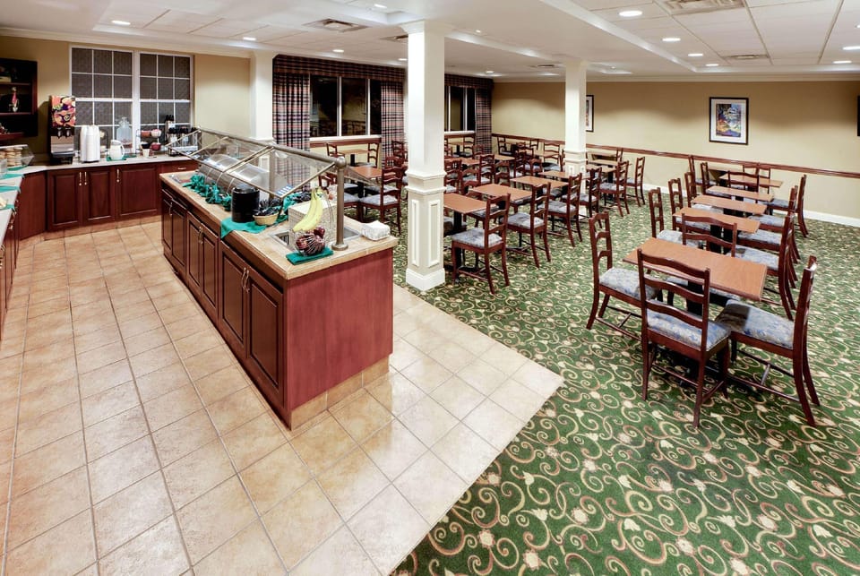 Hawthorn Suites by Wyndham Louisville East Hotel in Saint Matthews