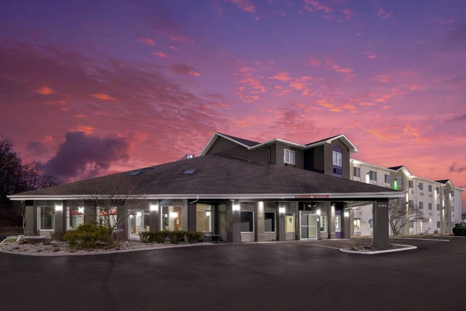 Sleep Inn & Suites - Oxford - University Area Hotel in Oxford