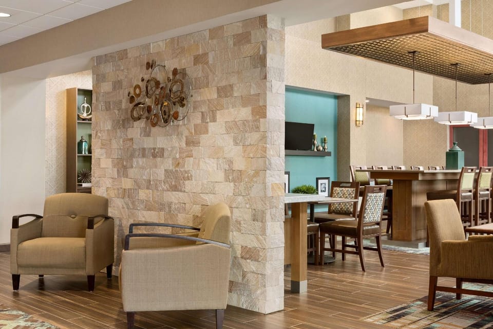 Hampton Inn & Suites Minooka Hotel in Joliet