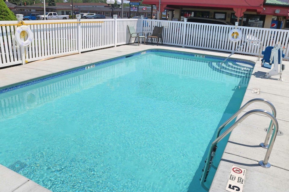 Budget Host Inn Niagara Falls Motel in Niagara Falls