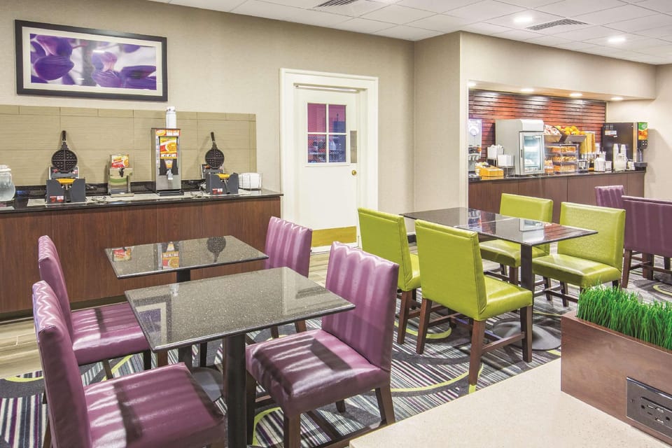 Howard Johnson by Wyndham Sacramento Downtown Hotel in Sacramento