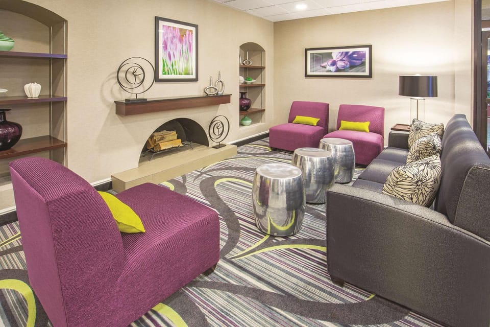 Howard Johnson by Wyndham Sacramento Downtown Hotel in Sacramento