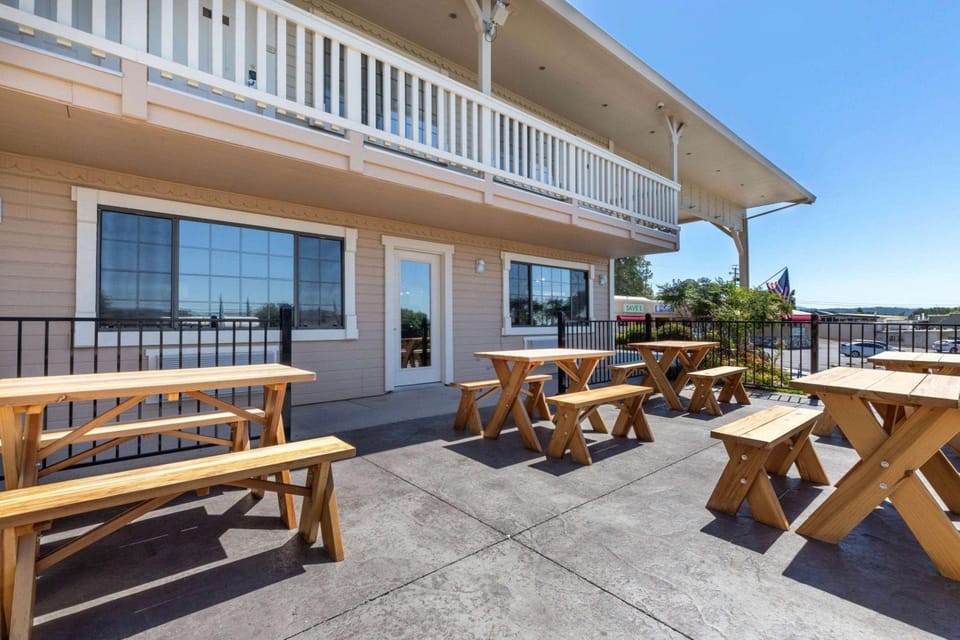 Travelodge by Wyndham Angels Camp CA Hotel in Angels Camp