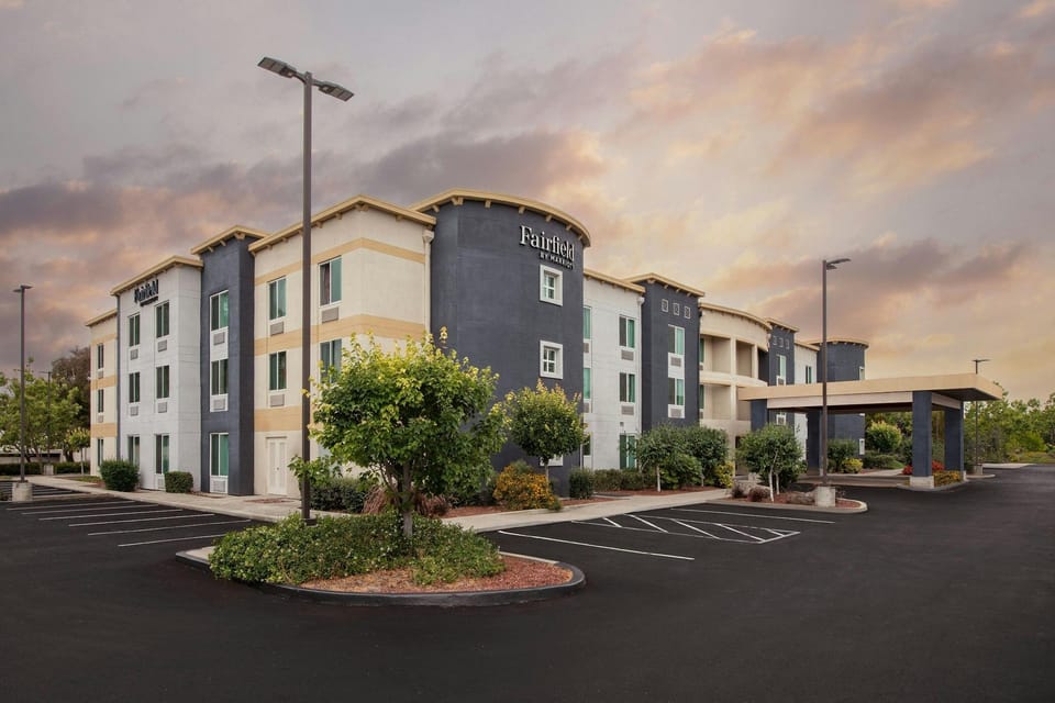 Fairfield by Marriott Inn & Suites Oakland Hayward Hotel in Hayward
