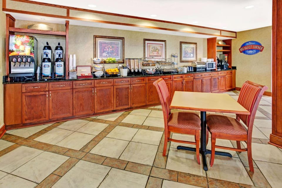 Baymont by Wyndham Indianapolis West Hotel in Pike Township