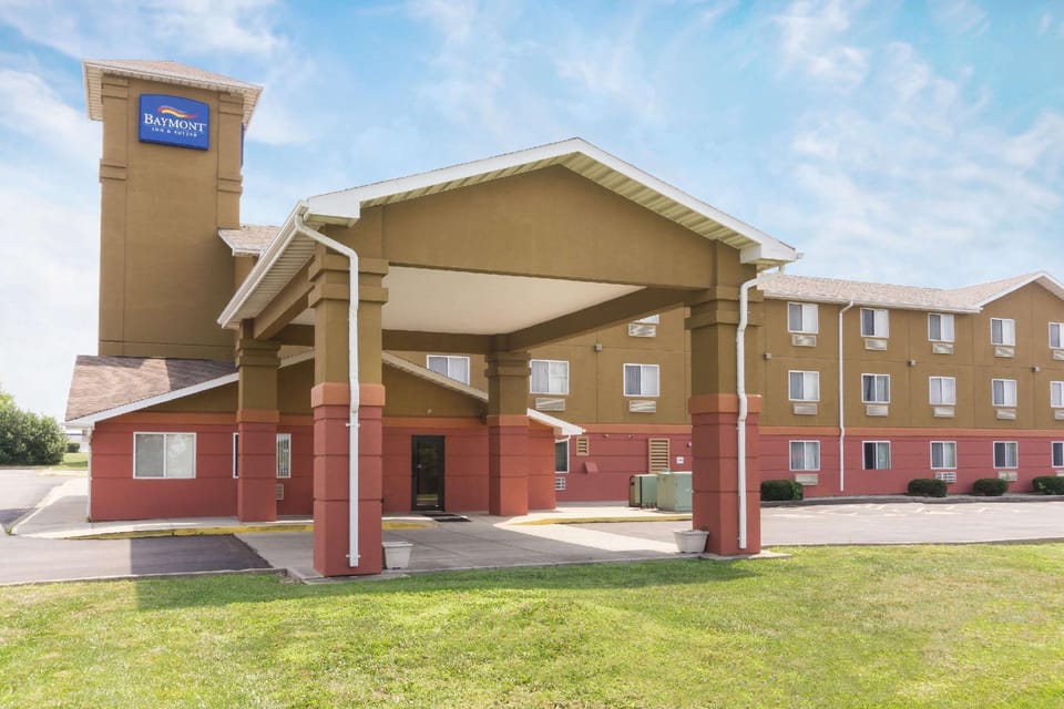 Baymont by Wyndham Huber Heights Dayton Hotel in Dayton