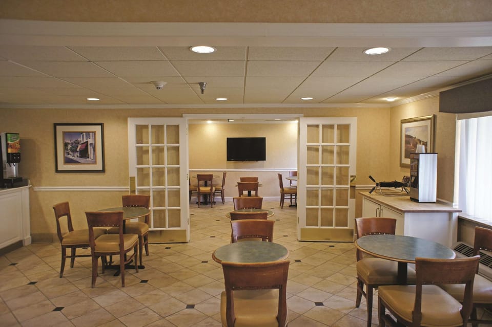 La Quinta Inn & Suites by Wyndham Tampa Fairgrounds - Casino Hotel in Tampa