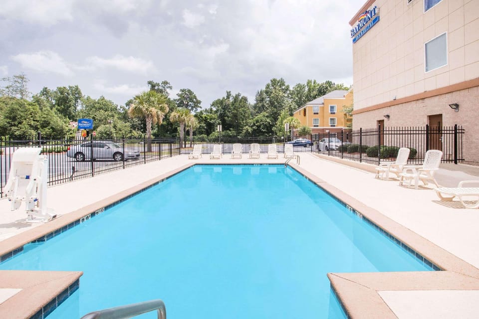 Baymont by Wyndham Savannah South Hotel in Savannah