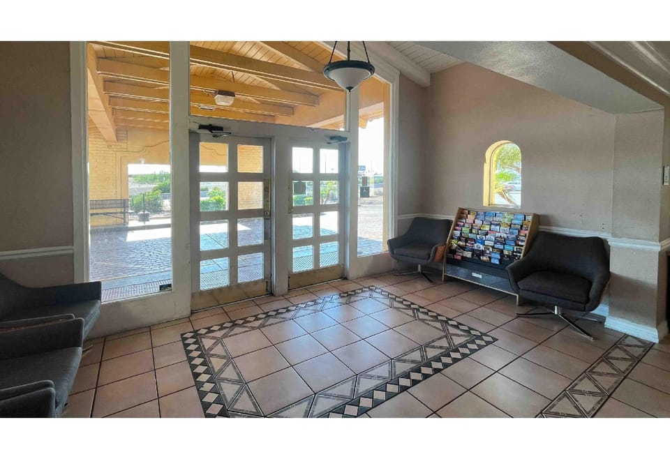 Motel 6 Phoenix, AZ - Midtown Hotel in Phoenix