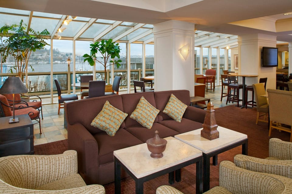 Silver Cloud Inn - Seattle Lake Union Hotel in South Lake Union