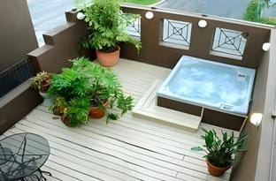Hot tub