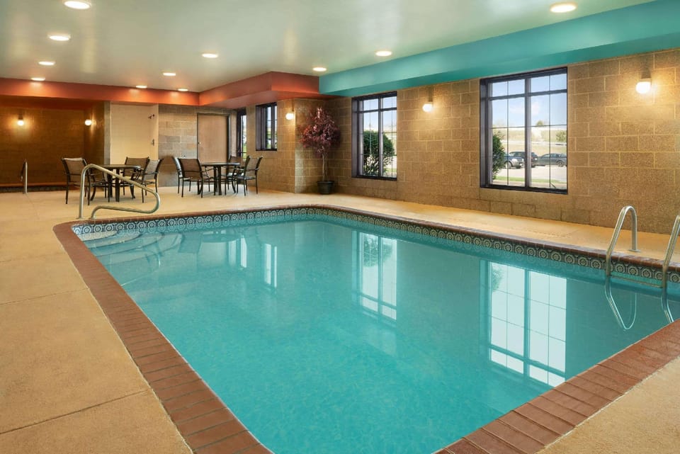 Super 8 By Wyndham Akron S/Green/Uniontown Oh Hotel in Ohio