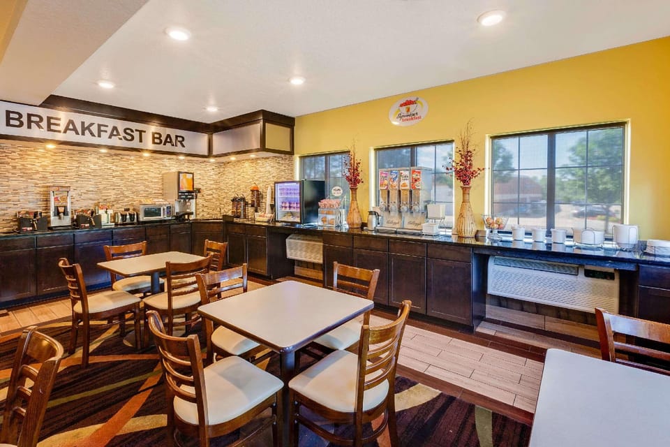 Super 8 By Wyndham Akron S/Green/Uniontown Oh Hotel in Ohio