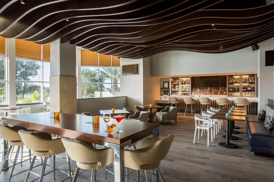 Bar/lounge