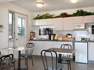 Super 8 By Wyndham Stettler Hotel in Alberta
