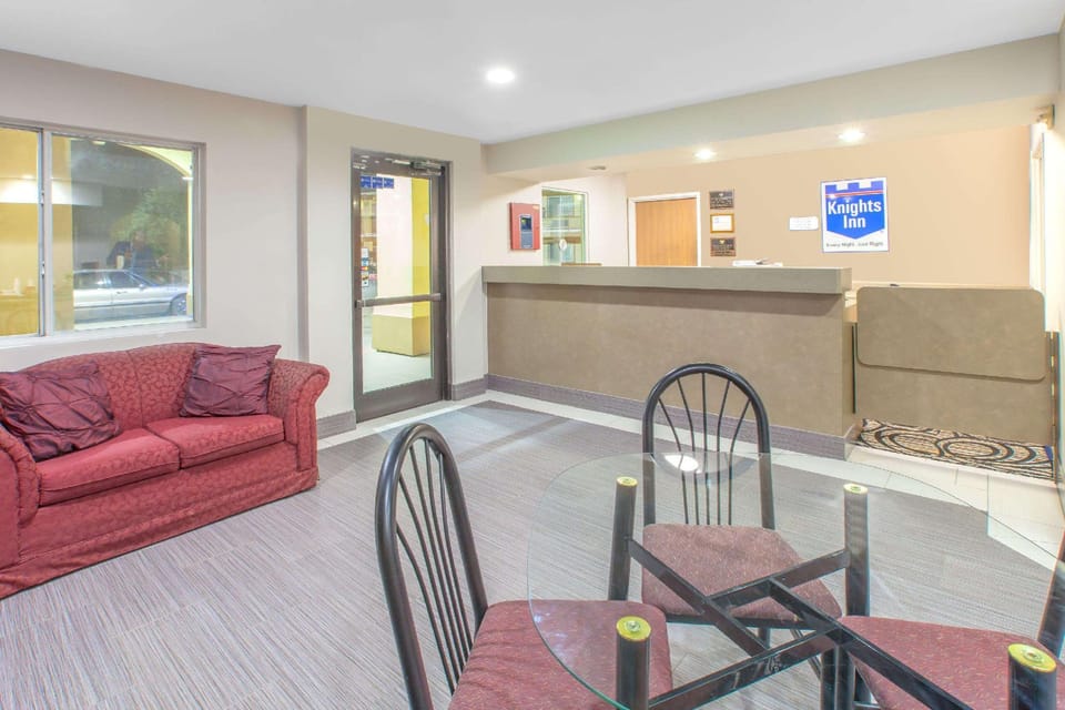 Knights Inn - Forest Hill, TX Motel in Fort Worth